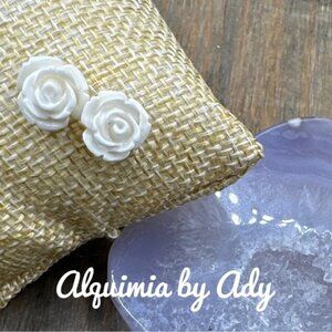 Alquimia White Rose Earrings